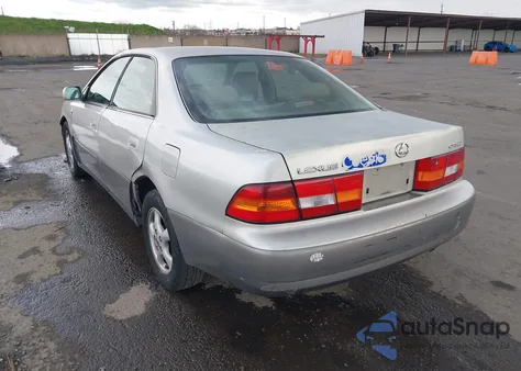 1998 Lexus Es 300 z USA, uszkodzony, nr VIN JT8BF28G4W0138507
